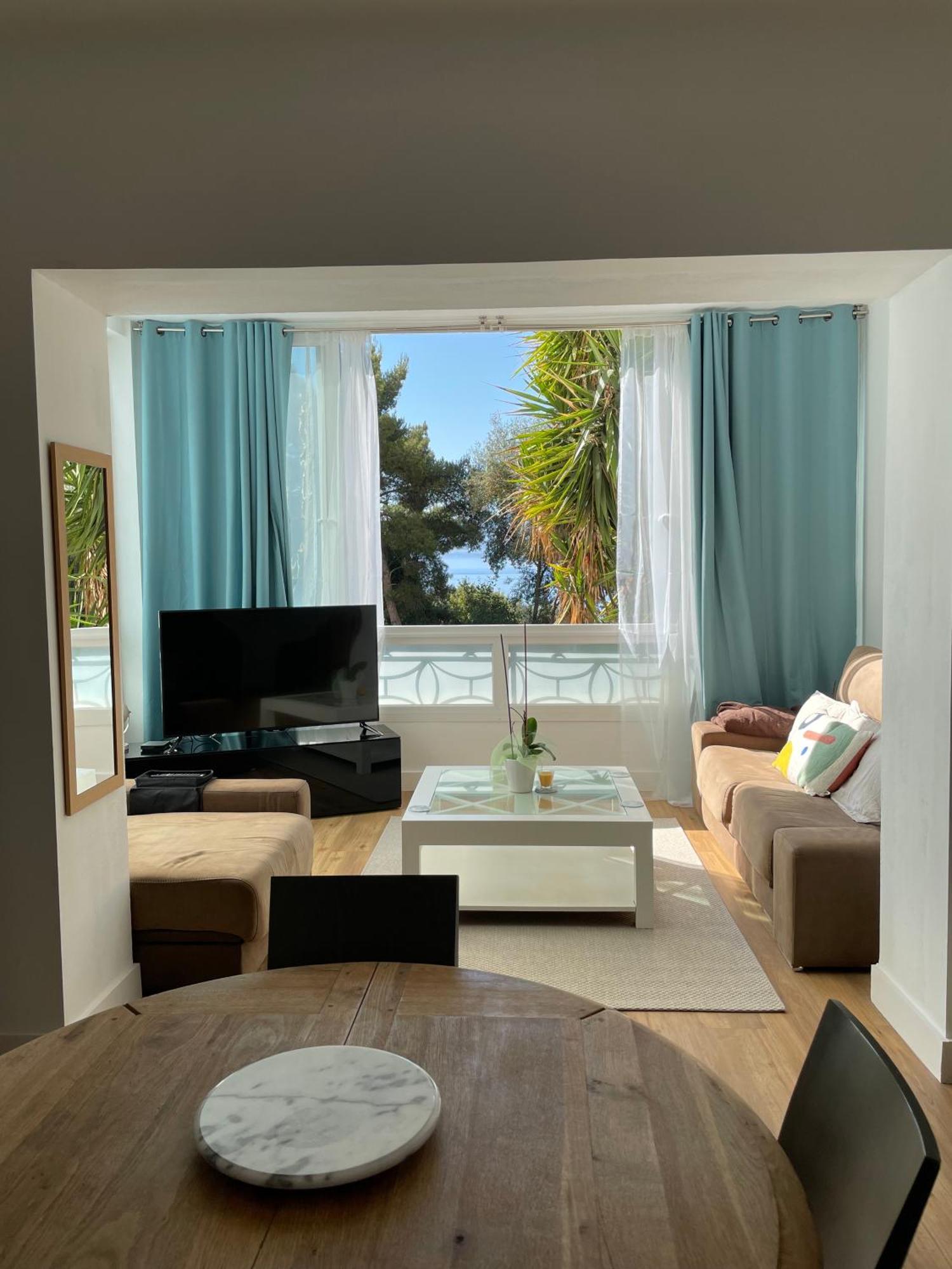 Neuf, 2 Chambres, Climatise, Route Des Sanguinaires * Ajaccio (Corsica)